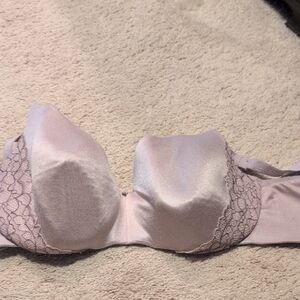 Lace-Accented Bra in Soft Lavender